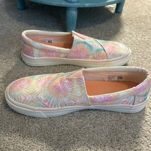 TOMS Alpargata Fenix slip-on canvas sneakers tie-dye referred as Candy Pink 8